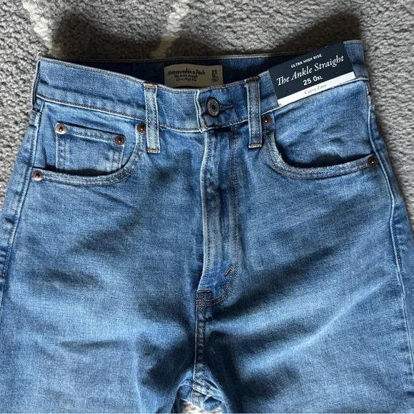 Abercrombie & Fitch Curve Love Ultra High Rise Ankle Straight Jean Size 25 XL - Picture 5 of 9